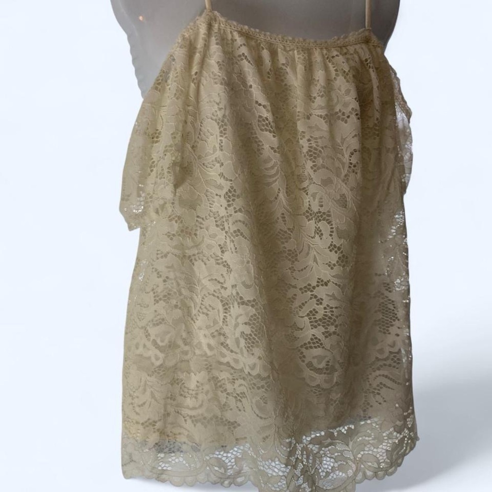 Open shoulder white lace top Xhilaration M